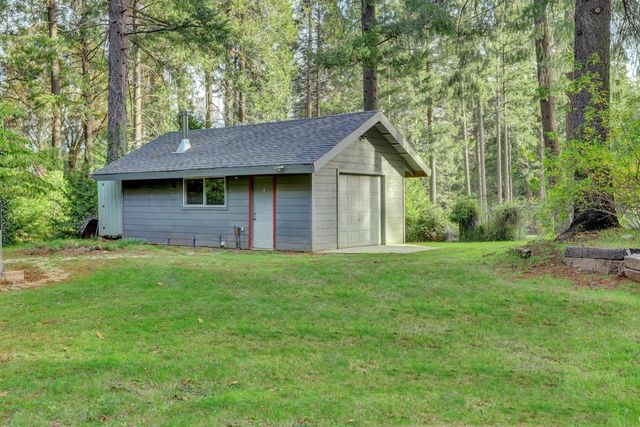 12840 Butterfly Dr, Nevada City, CA 95959