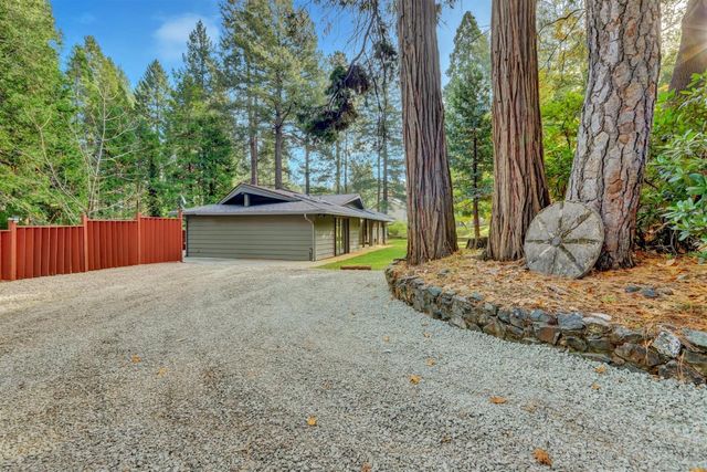 12840 Butterfly Dr, Nevada City, CA 95959