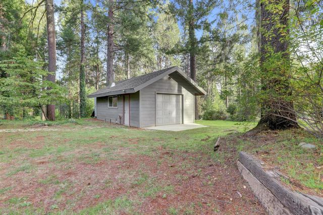 12840 Butterfly Dr, Nevada City, CA 95959
