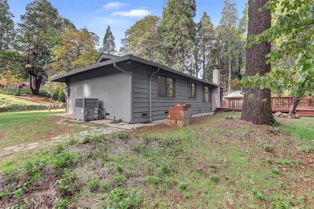 12840 Butterfly Dr, Nevada City, CA 95959