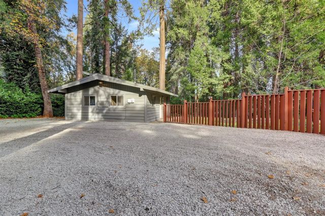 12840 Butterfly Dr, Nevada City, CA 95959