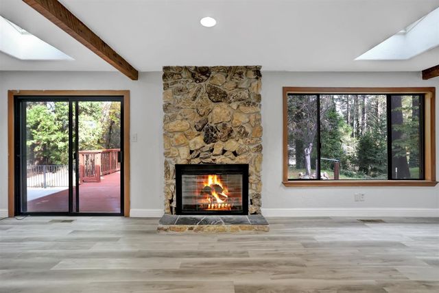 12840 Butterfly Dr, Nevada City, CA 95959