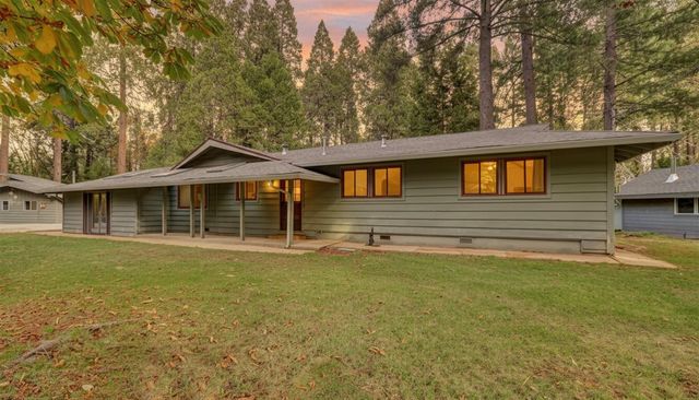 12840 Butterfly Dr, Nevada City, CA 95959