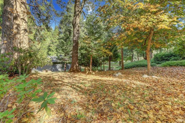 12840 Butterfly Dr, Nevada City, CA 95959
