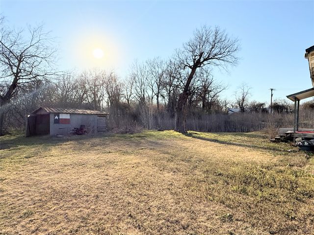 206 E Colorado, Groesbeck, TX 76693