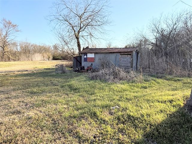 206 E Colorado, Groesbeck, TX 76693