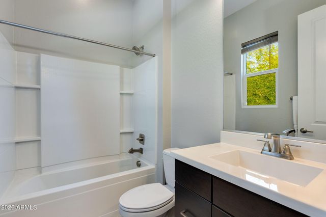1332 E LA MIRADA Drive, Phoenix, AZ 85042