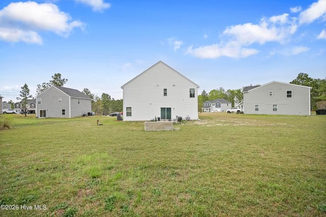 178 Hedge Hunter Court, Raeford, NC 28376