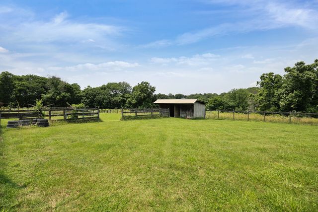 1361 Madison Creek Rd, Goodlettsville, TN 37072
