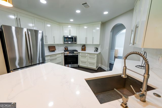 436 Ryoaks Drive, Hampton, GA 30228