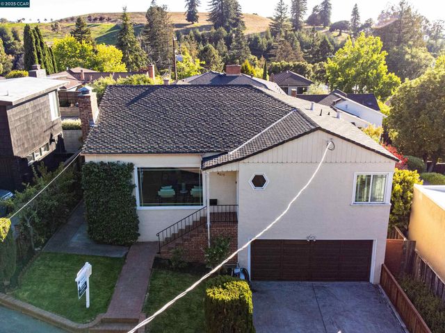 4615 Harbord Dr, Oakland, CA 94618