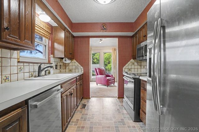 3422 E 75th Street, Tulsa, OK 74136