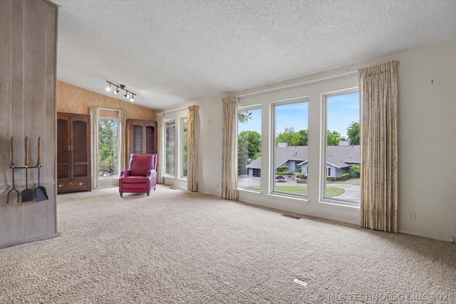 3422 E 75th Street, Tulsa, OK 74136