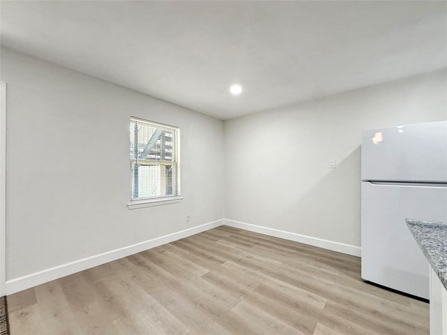 1016 E Walker Street 4, League City, TX 77573