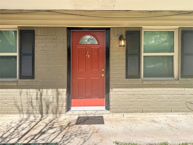 1016 E Walker Street 4, League City, TX 77573