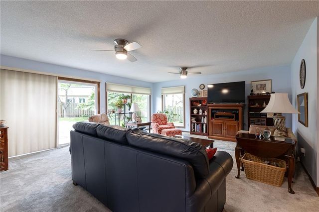1400 SW CHARLESTON Street, Lee's Summit, MO 64081