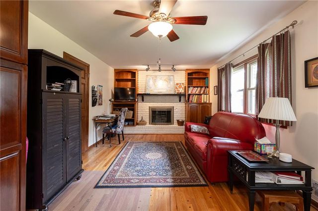 1400 SW CHARLESTON Street, Lee's Summit, MO 64081
