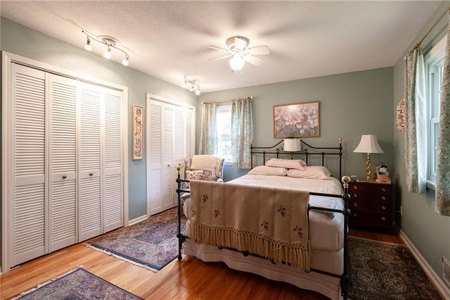 1400 SW CHARLESTON Street, Lee's Summit, MO 64081
