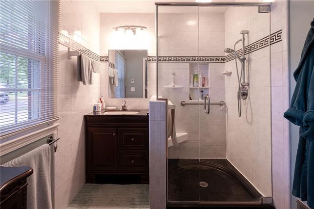 1400 SW CHARLESTON Street, Lee's Summit, MO 64081
