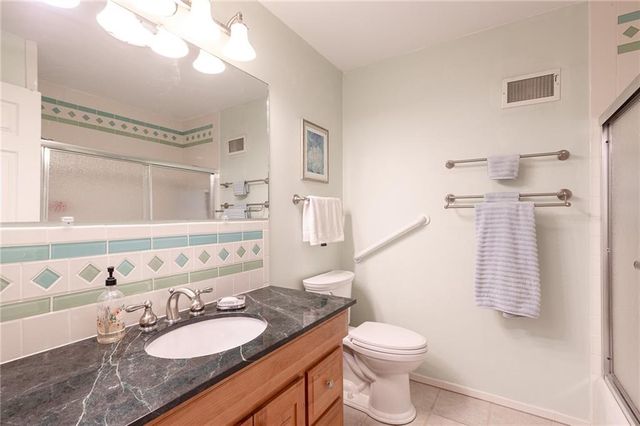 1400 SW CHARLESTON Street, Lee's Summit, MO 64081