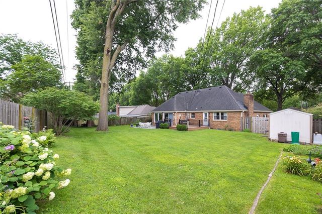 1400 SW CHARLESTON Street, Lee's Summit, MO 64081