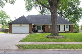 1400 SW CHARLESTON Street, Lee's Summit, MO 64081
