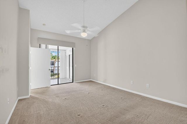 5136 Floria Drive N, Boynton Beach, FL 33437