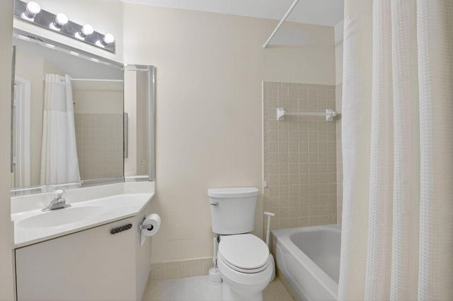 5136 Floria Drive N, Boynton Beach, FL 33437