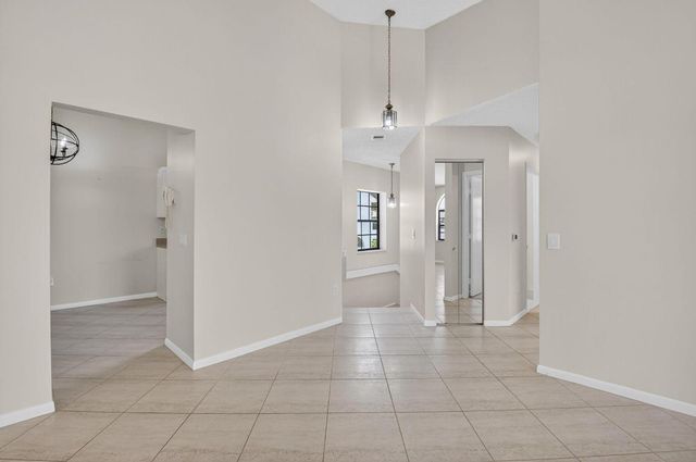 5136 Floria Drive N, Boynton Beach, FL 33437