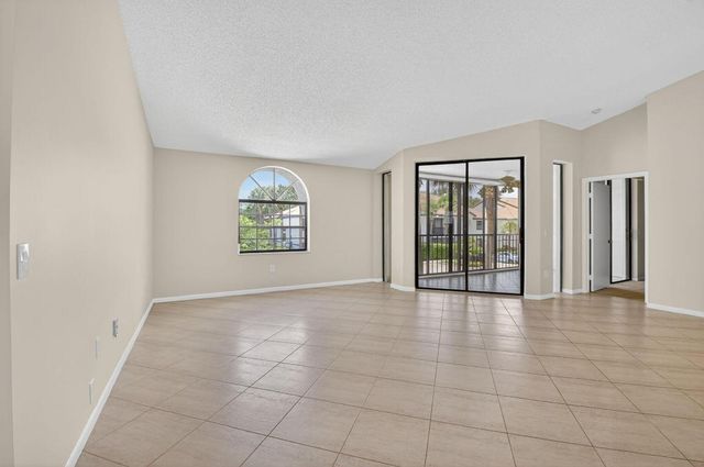 5136 Floria Drive N, Boynton Beach, FL 33437