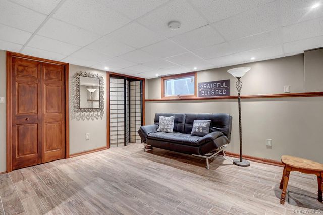 15 Denise Lane, Hauppauge, NY 11788