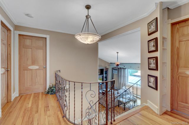 15 Denise Lane, Hauppauge, NY 11788