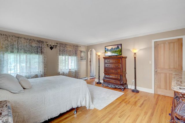 15 Denise Lane, Hauppauge, NY 11788