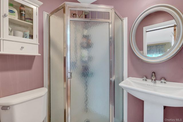 15 Denise Lane, Hauppauge, NY 11788