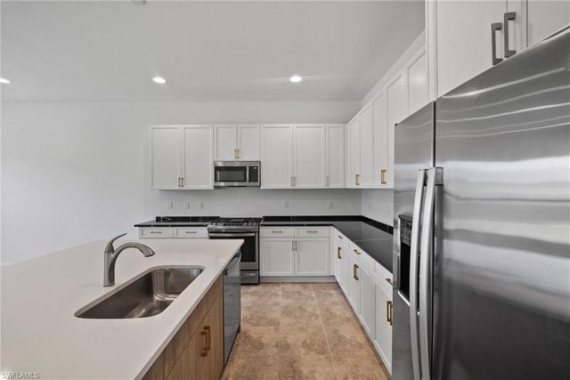 20800 Thistle Leaf LN, Estero, FL 33928