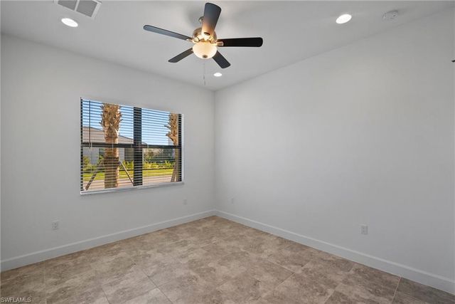 20800 Thistle Leaf LN, Estero, FL 33928