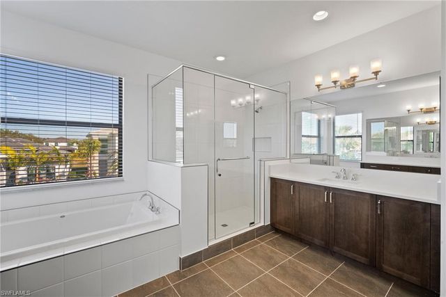 20800 Thistle Leaf LN, Estero, FL 33928