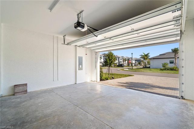 20800 Thistle Leaf LN, Estero, FL 33928