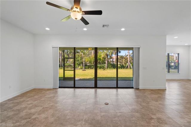 20800 Thistle Leaf LN, Estero, FL 33928