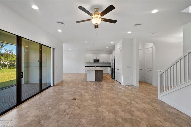 20800 Thistle Leaf LN, Estero, FL 33928