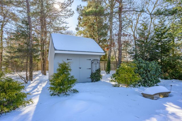 39 Spruce Run Drive, Brewster, MA 02631