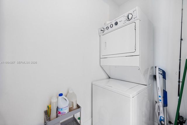 15811 Collins Ave 2002, Sunny Isles Beach, FL 33160