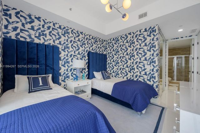 15811 Collins Ave 2002, Sunny Isles Beach, FL 33160