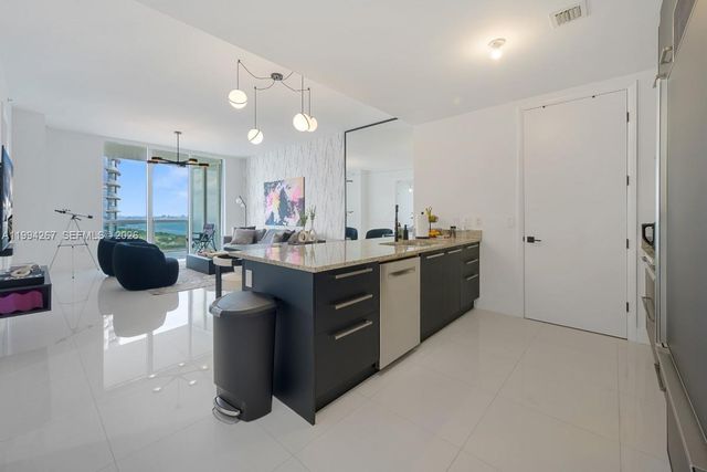 15811 Collins Ave 2002, Sunny Isles Beach, FL 33160