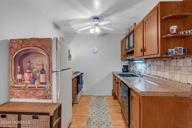 108 Edinburgh Lane C, Lakewood, NJ 08701