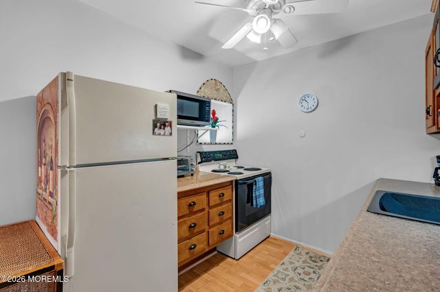 108 Edinburgh Lane C, Lakewood, NJ 08701