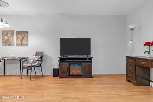 108 Edinburgh Lane C, Lakewood, NJ 08701