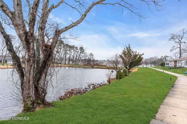 108 Edinburgh Lane C, Lakewood, NJ 08701