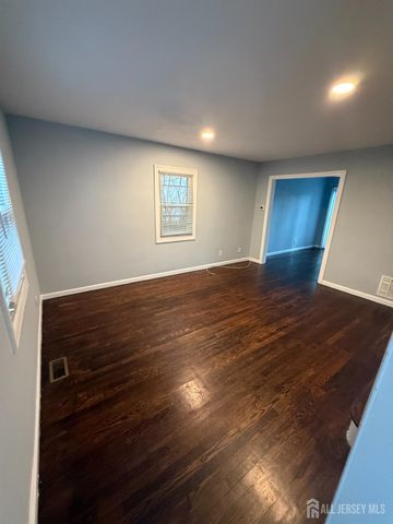 43 Crampton Avenue, Woodbridge Proper, NJ 07095