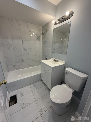 43 Crampton Avenue, Woodbridge Proper, NJ 07095
